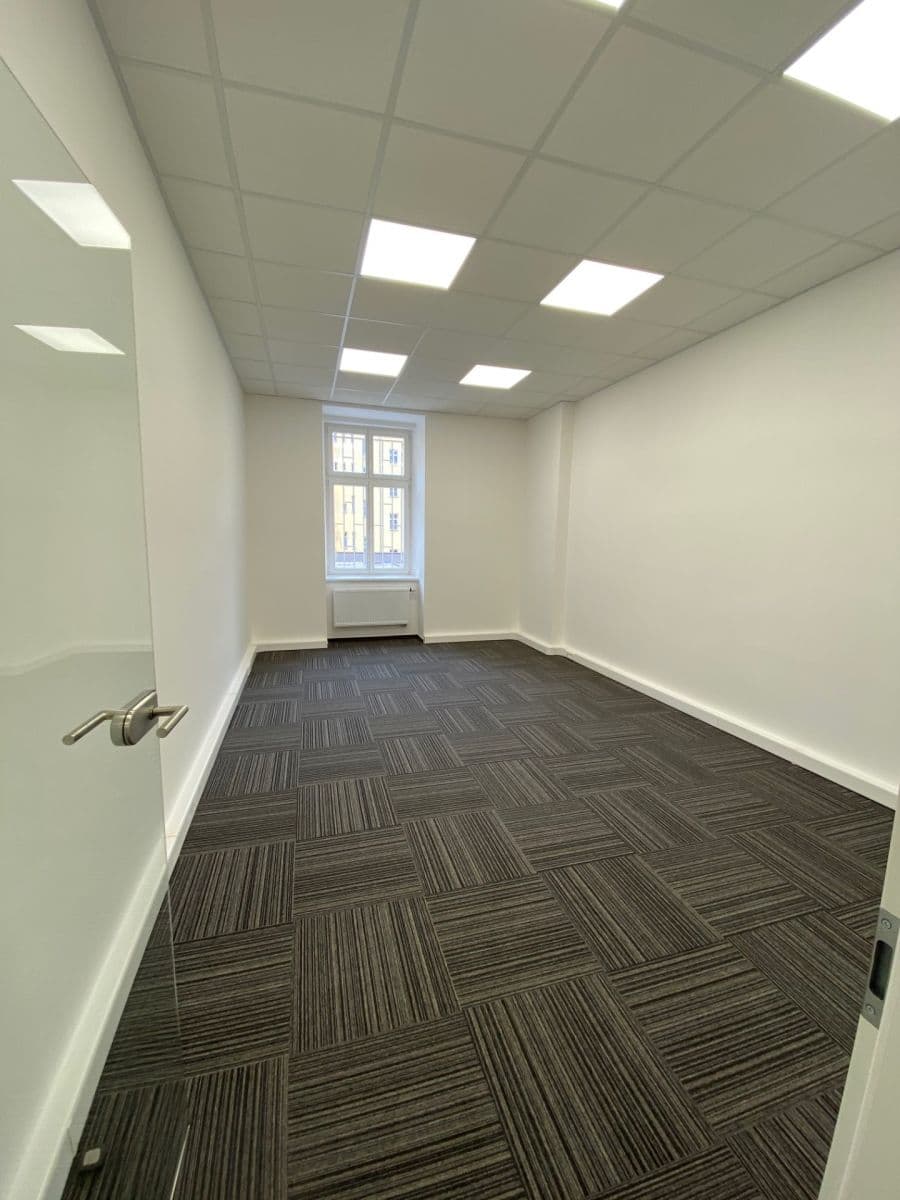 non-residential property to rent, 111 m², Karlínské náměstí, Prague, Prague non-residential property to rent, 111 m², Karlínské náměstí, Prague, Prague