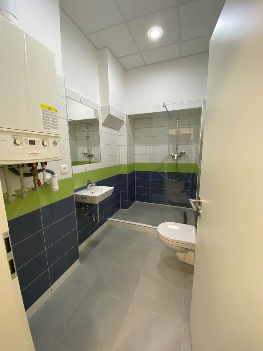 non-residential property to rent, 111 m², Karlínské náměstí, Prague, Prague non-residential property to rent, 111 m², Karlínské náměstí, Prague, Prague