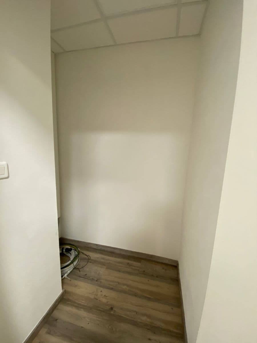 non-residential property to rent, 111 m², Karlínské náměstí, Prague, Prague non-residential property to rent, 111 m², Karlínské náměstí, Prague, Prague