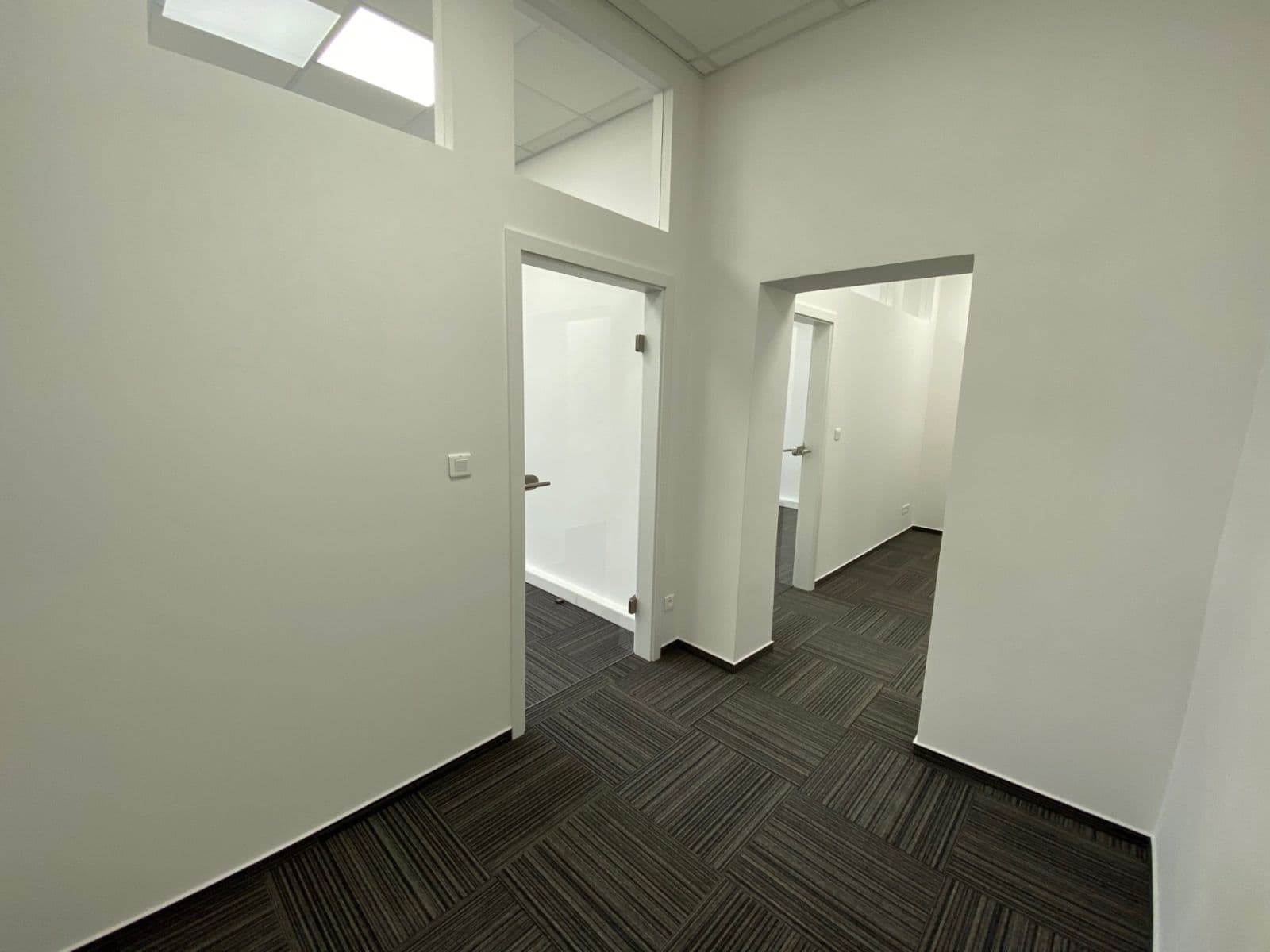 non-residential property to rent, 111 m², Karlínské náměstí, Prague, Prague non-residential property to rent, 111 m², Karlínské náměstí, Prague, Prague