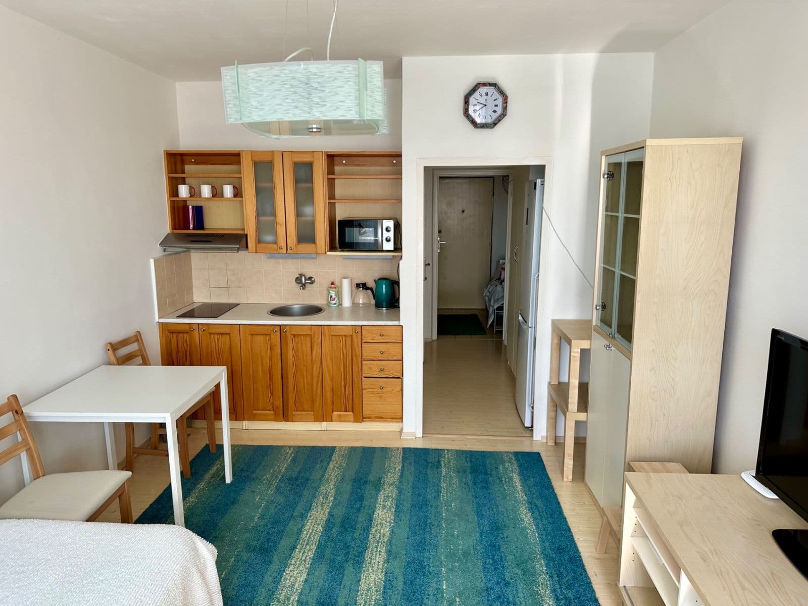 Studio flat to rent, 28 m², Nad Lesním divadlem, Prague, Prague Studio flat to rent, 28 m², Nad Lesním divadlem, Prague, Prague