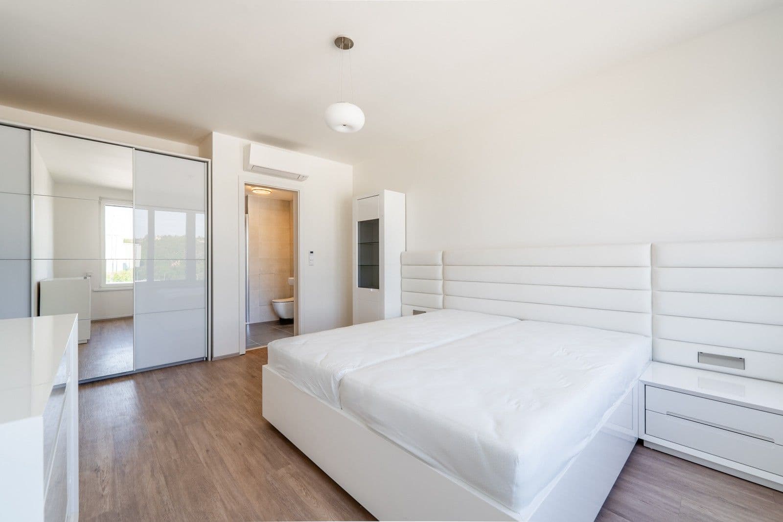 3 bedroom with open-plan kitchen flat for sale, 117 m², U Pergamenky, Prague, Prague 3 bedroom with open-plan kitchen flat for sale, 117 m², U Pergamenky, Prague, Prague