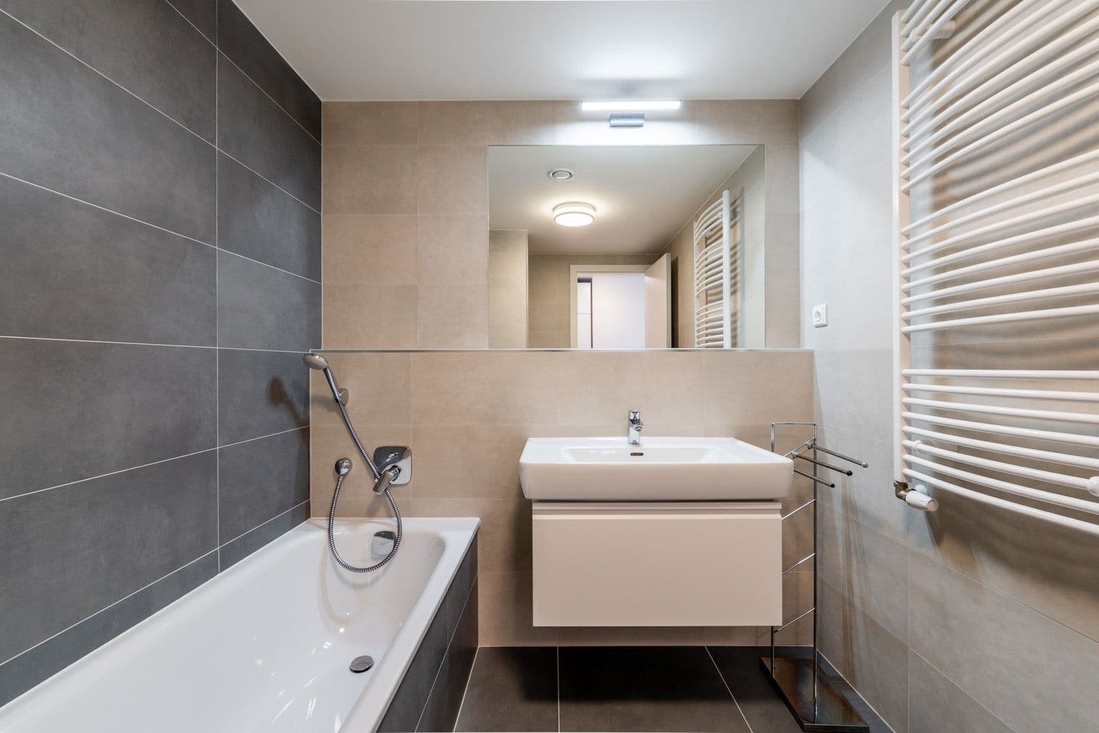 3 bedroom with open-plan kitchen flat for sale, 117 m², U Pergamenky, Prague, Prague 3 bedroom with open-plan kitchen flat for sale, 117 m², U Pergamenky, Prague, Prague