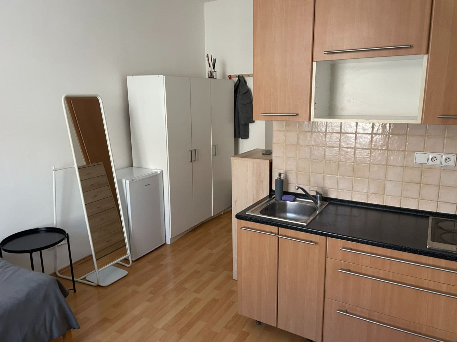 Studio flat to rent, 20 m², Holandská, Prague, Prague Studio flat to rent, 20 m², Holandská, Prague, Prague