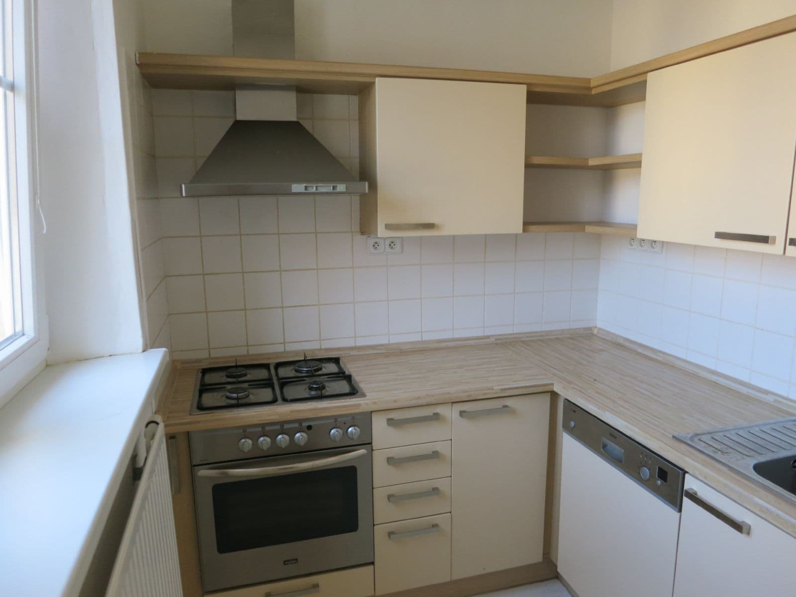 3 bedroom flat to rent, 108 m², Botanická, Brno, Jihomoravský Region 3 bedroom flat to rent, 108 m², Botanická, Brno, Jihomoravský Region