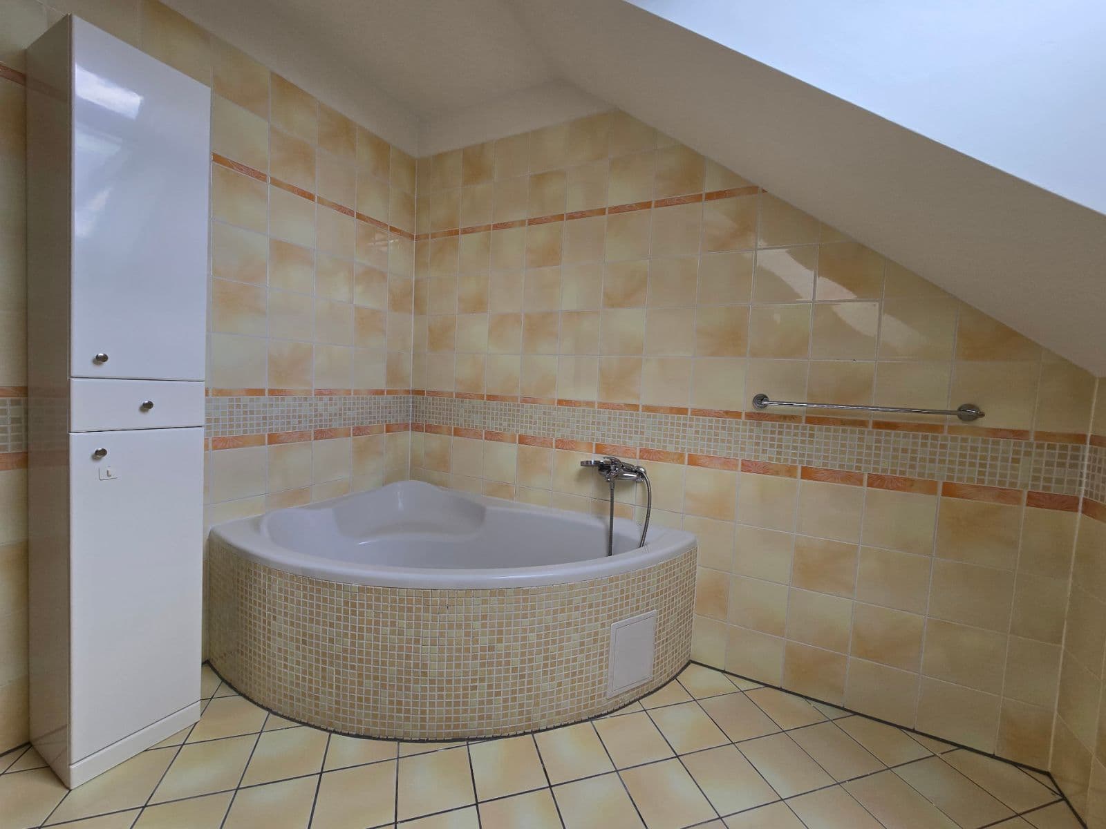 2 bedroom with open-plan kitchen flat for sale, 93 m², Dražická, Benátky nad Jizerou, Středočeský Region 2 bedroom with open-plan kitchen flat for sale, 93 m², Dražická, Benátky nad Jizerou, Středočeský Region