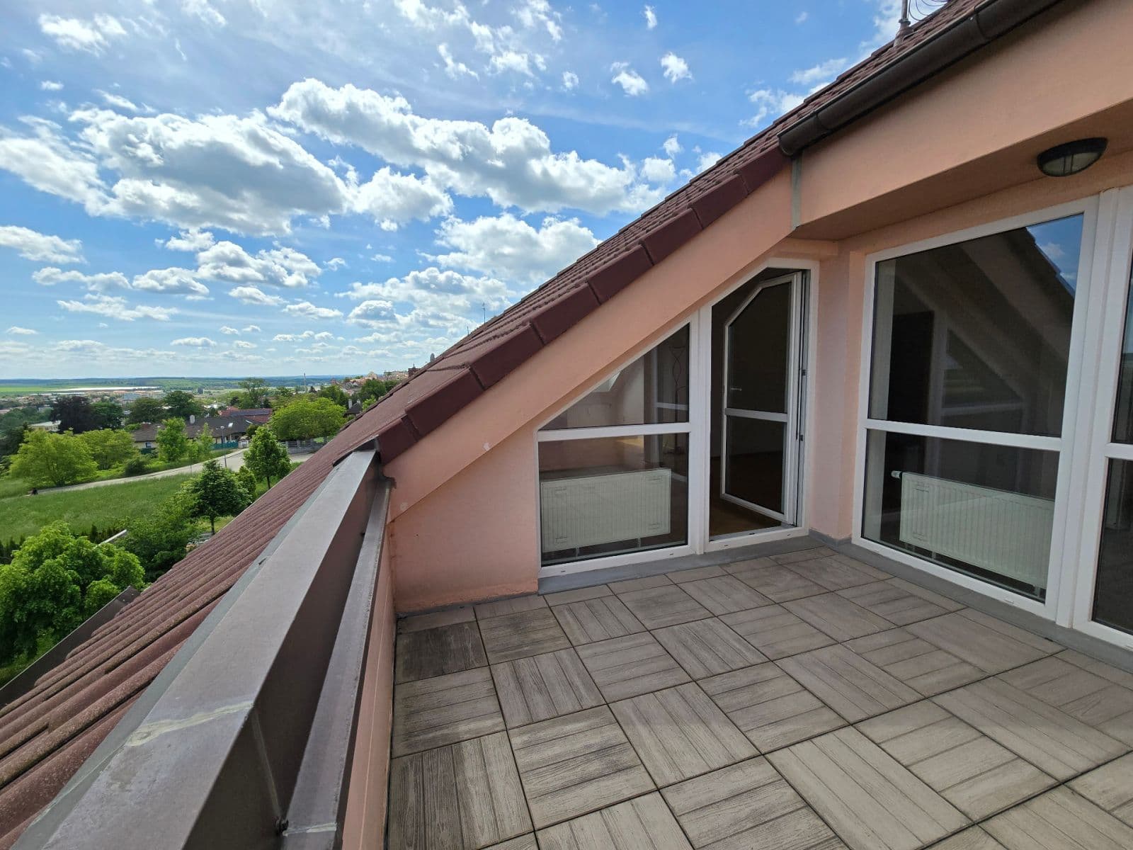 2 bedroom with open-plan kitchen flat for sale, 93 m², Dražická, Benátky nad Jizerou, Středočeský Region 2 bedroom with open-plan kitchen flat for sale, 93 m², Dražická, Benátky nad Jizerou, Středočeský Region