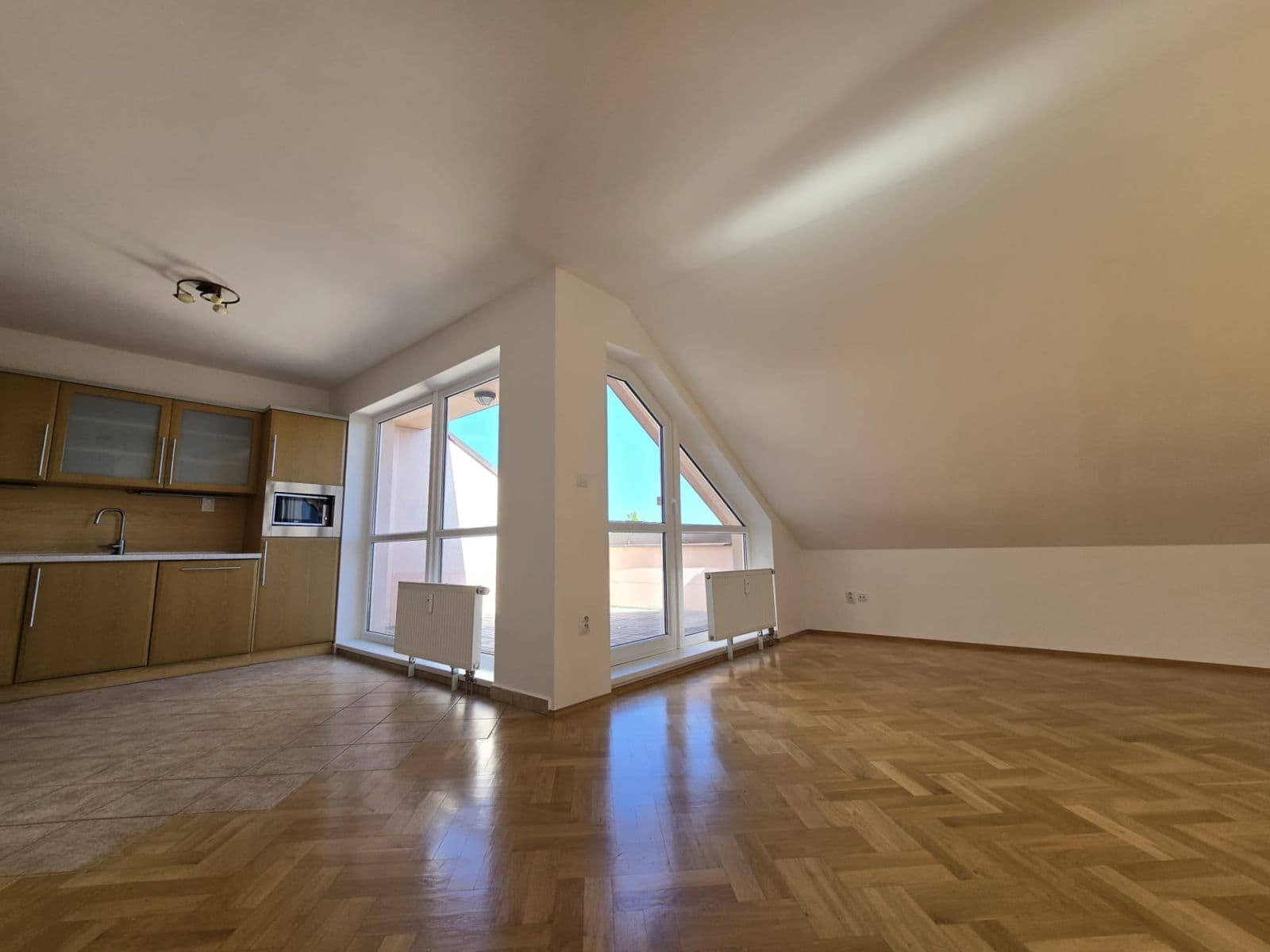 2 bedroom with open-plan kitchen flat for sale, 93 m², Dražická, Benátky nad Jizerou, Středočeský Region 2 bedroom with open-plan kitchen flat for sale, 93 m², Dražická, Benátky nad Jizerou, Středočeský Region