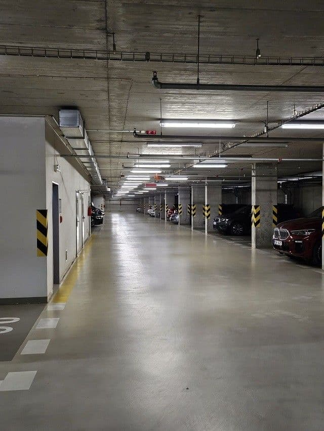 3 bedroom flat to rent, 85 m², Jeremiášova, Prague, Prague 3 bedroom flat to rent, 85 m², Jeremiášova, Prague, Prague