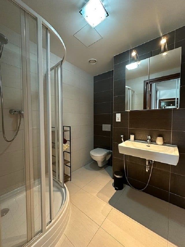 3 bedroom flat to rent, 85 m², Jeremiášova, Prague, Prague 3 bedroom flat to rent, 85 m², Jeremiášova, Prague, Prague