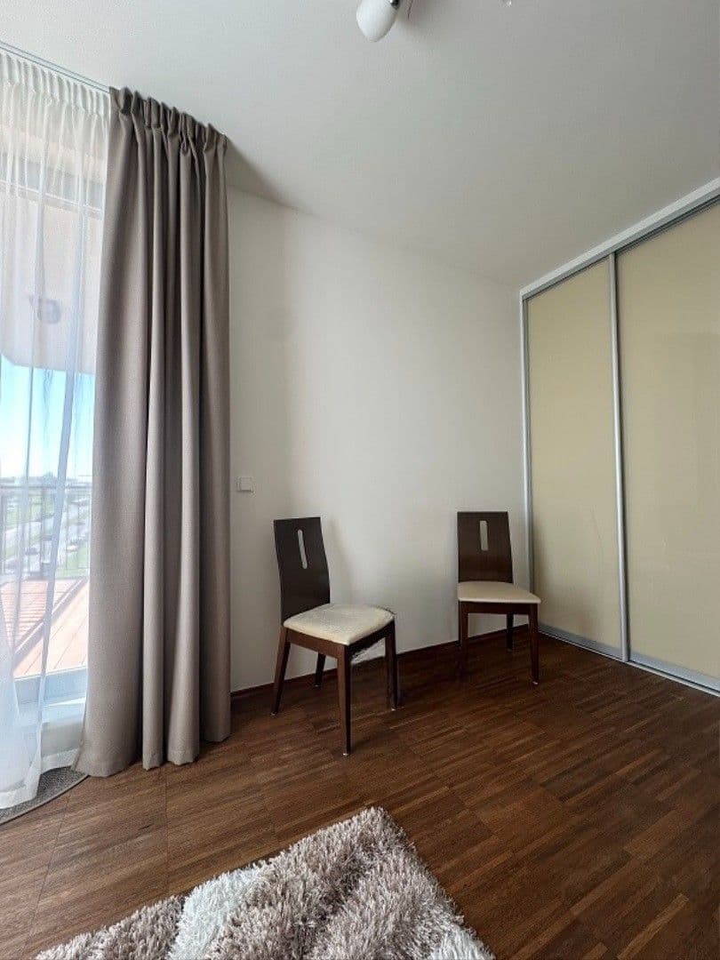 3 bedroom flat to rent, 85 m², Jeremiášova, Prague, Prague 3 bedroom flat to rent, 85 m², Jeremiášova, Prague, Prague