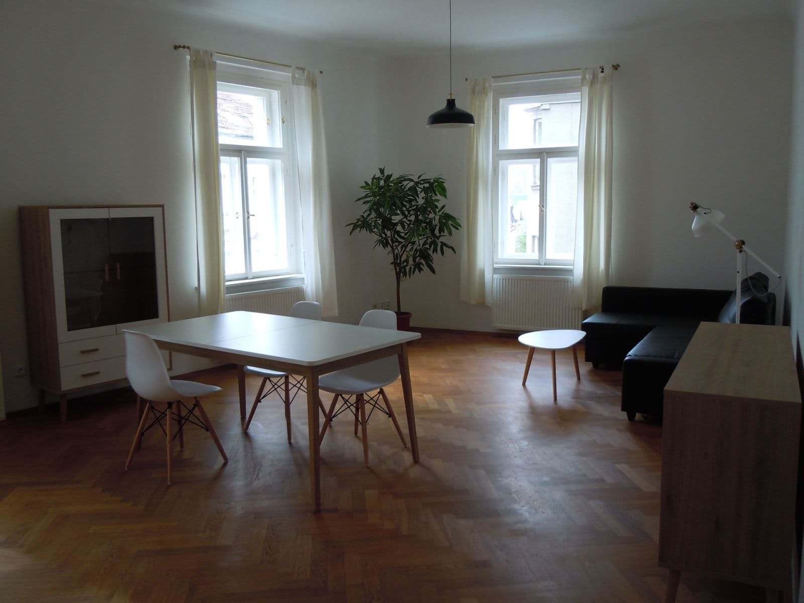2 bedroom with open-plan kitchen flat to rent, 119 m², Vratislavova, Prague, Prague 2 bedroom with open-plan kitchen flat to rent, 119 m², Vratislavova, Prague, Prague