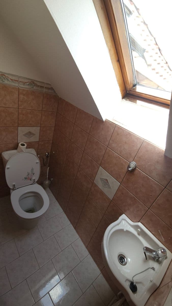house to rent, 99 m², náměstí 5. května, Jinočany, Středočeský Region house to rent, 99 m², náměstí 5. května, Jinočany, Středočeský Region