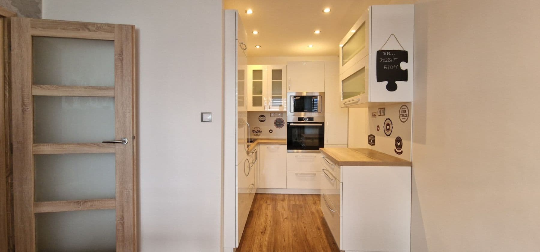 1 bedroom with open-plan kitchen flat to rent, 43 m², Modrá, Prague, Prague 1 bedroom with open-plan kitchen flat to rent, 43 m², Modrá, Prague, Prague