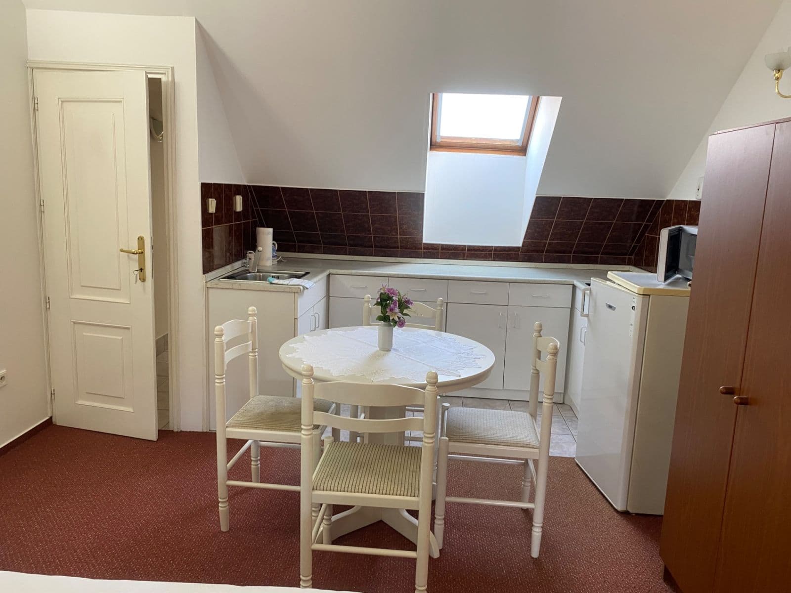 Studio flat to rent, 40 m², Hradební, Tábor, Jihočeský Region Studio flat to rent, 40 m², Hradební, Tábor, Jihočeský Region