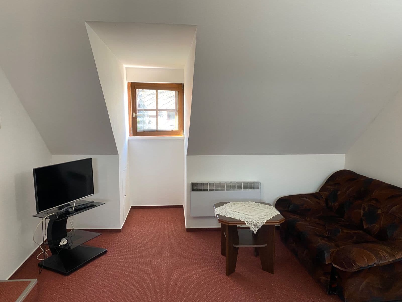 Studio flat to rent, 40 m², Hradební, Tábor, Jihočeský Region Studio flat to rent, 40 m², Hradební, Tábor, Jihočeský Region