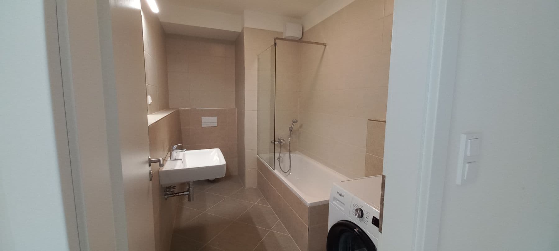 1 bedroom with open-plan kitchen flat to rent, 53 m², Huppnerova, Prague, Prague 1 bedroom with open-plan kitchen flat to rent, 53 m², Huppnerova, Prague, Prague