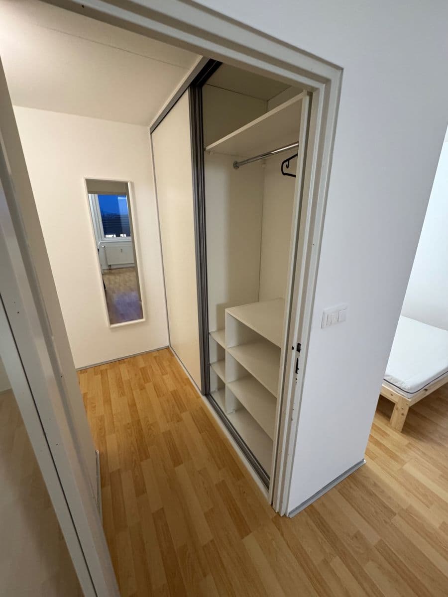 Studio flat to rent, 36 m², Molákova, Prague, Prague Studio flat to rent, 36 m², Molákova, Prague, Prague