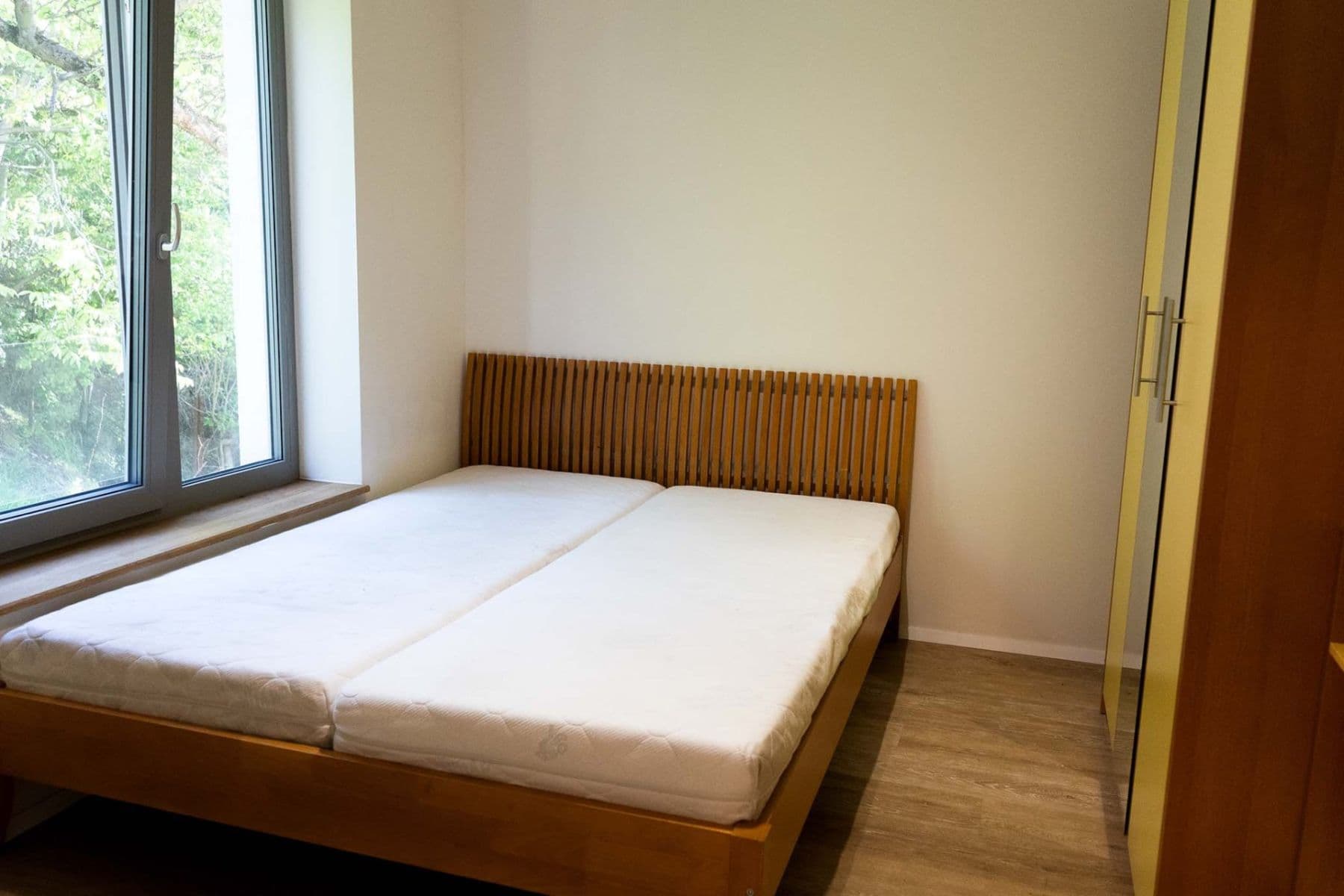 1 bedroom with open-plan kitchen flat to rent, 35 m², Karlovarská, Prague, Prague 1 bedroom with open-plan kitchen flat to rent, 35 m², Karlovarská, Prague, Prague