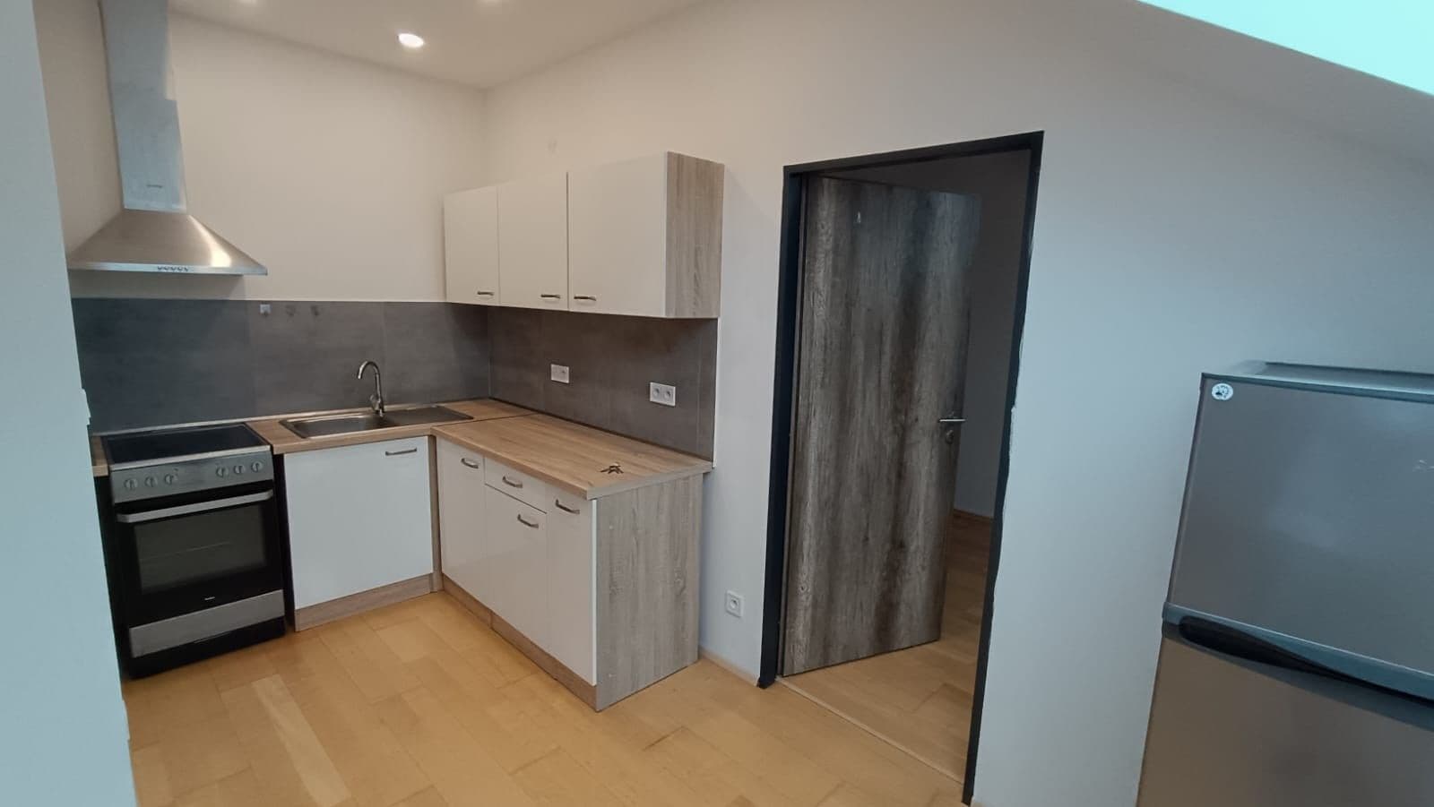 1 bedroom with open-plan kitchen flat to rent, 42 m², Nerudova, Hradec Králové, Královéhradecký Region 1 bedroom with open-plan kitchen flat to rent, 42 m², Nerudova, Hradec Králové, Královéhradecký Region