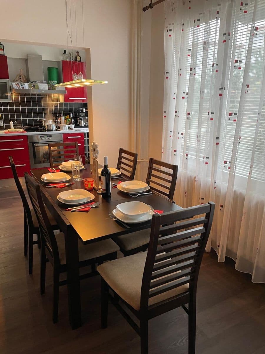 2 bedroom with open-plan kitchen flat to rent, 73 m², Štefáčkova, Brno, Jihomoravský Region 2 bedroom with open-plan kitchen flat to rent, 73 m², Štefáčkova, Brno, Jihomoravský Region