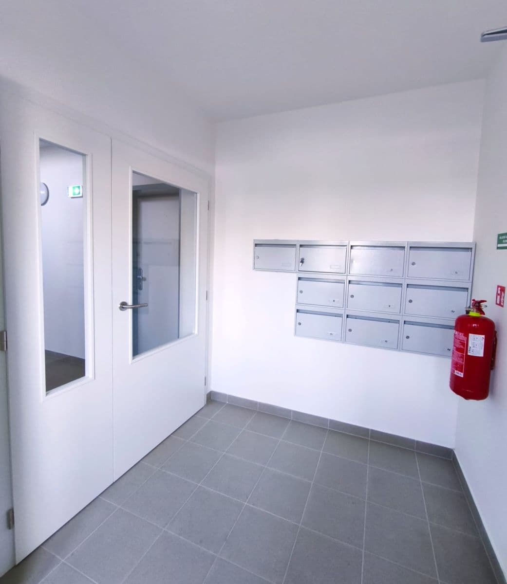 1 bedroom with open-plan kitchen flat for sale, 40 m², Vestecká, Nehvizdy, Středočeský Region 1 bedroom with open-plan kitchen flat for sale, 40 m², Vestecká, Nehvizdy, Středočeský Region