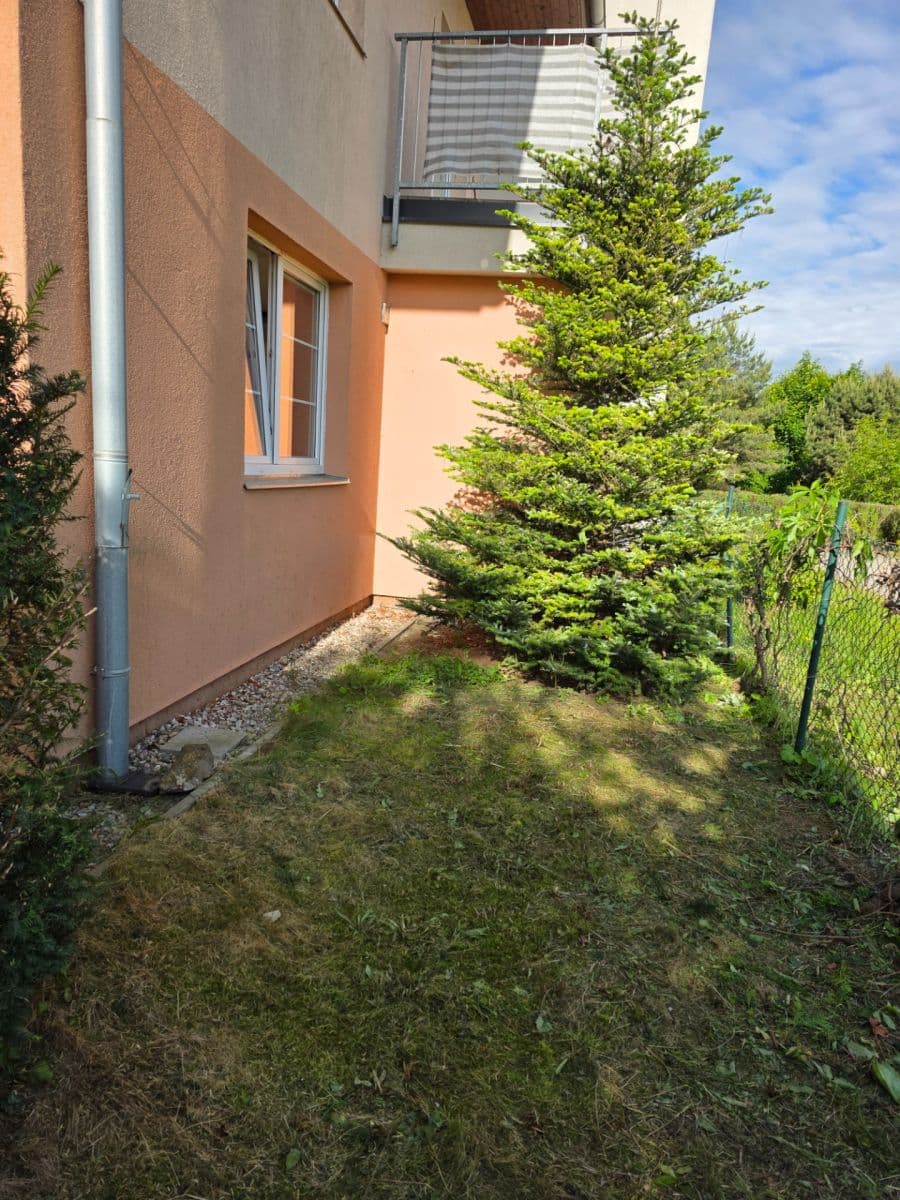 1 bedroom with open-plan kitchen flat to rent, 51 m², Lesní, Holubice, Středočeský Region 1 bedroom with open-plan kitchen flat to rent, 51 m², Lesní, Holubice, Středočeský Region