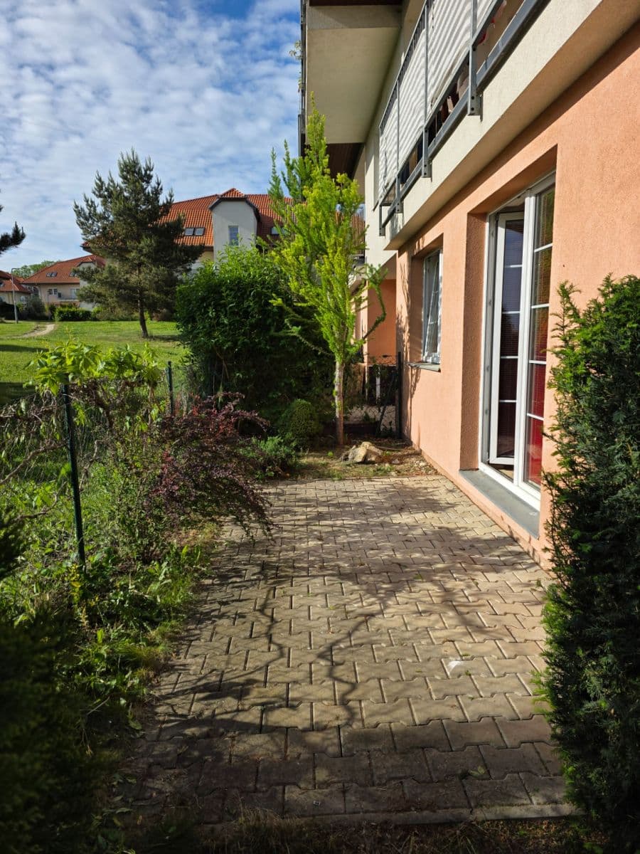 1 bedroom with open-plan kitchen flat to rent, 51 m², Lesní, Holubice, Středočeský Region 1 bedroom with open-plan kitchen flat to rent, 51 m², Lesní, Holubice, Středočeský Region