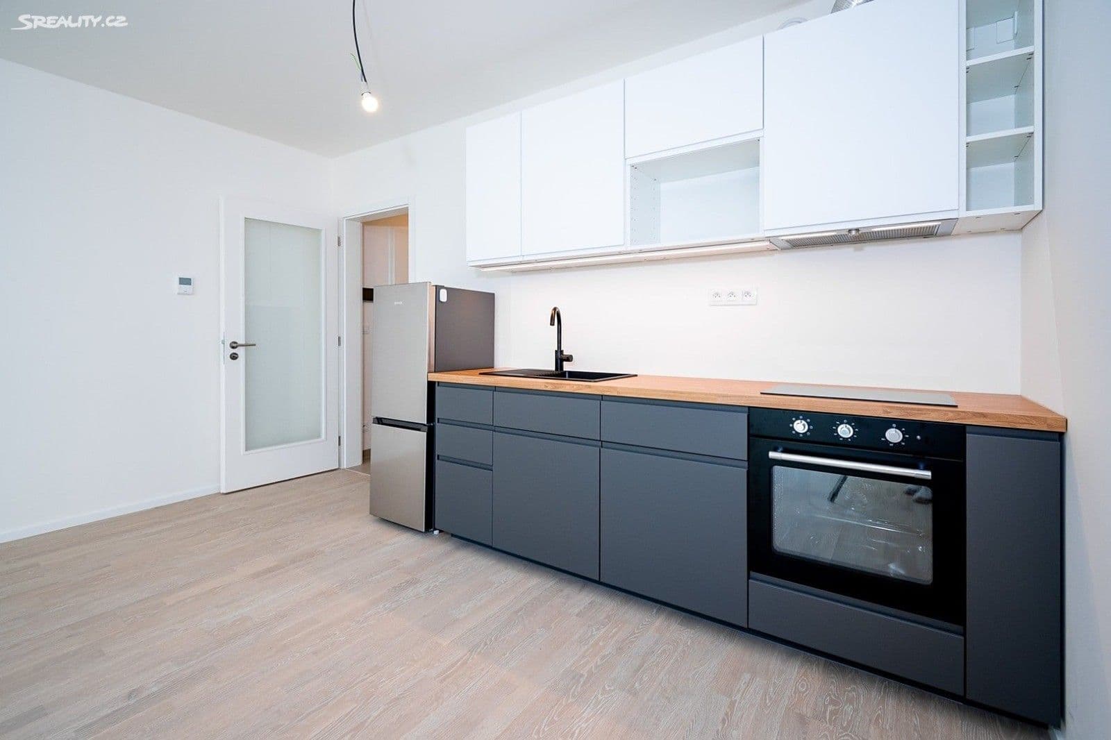 Studio flat to rent, 32 m², Šenácká, Prague, Prague Studio flat to rent, 32 m², Šenácká, Prague, Prague