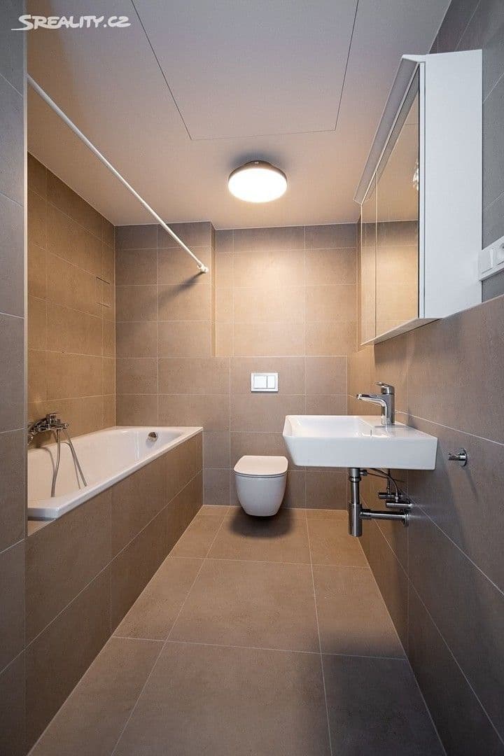 Studio flat to rent, 32 m², Šenácká, Prague, Prague Studio flat to rent, 32 m², Šenácká, Prague, Prague