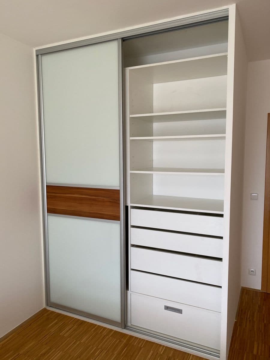 1 bedroom with open-plan kitchen flat to rent, 68 m², Univerzitní, Prague, Prague 1 bedroom with open-plan kitchen flat to rent, 68 m², Univerzitní, Prague, Prague