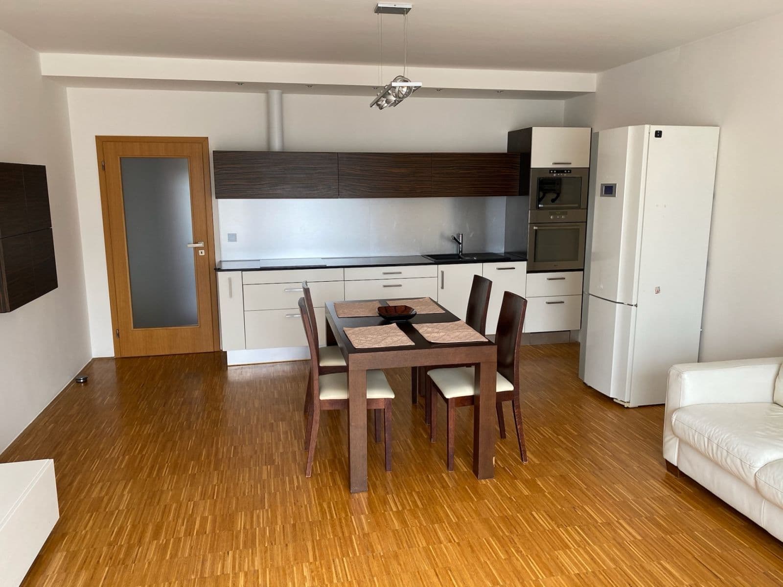 1 bedroom with open-plan kitchen flat to rent, 68 m², Univerzitní, Prague, Prague 1 bedroom with open-plan kitchen flat to rent, 68 m², Univerzitní, Prague, Prague