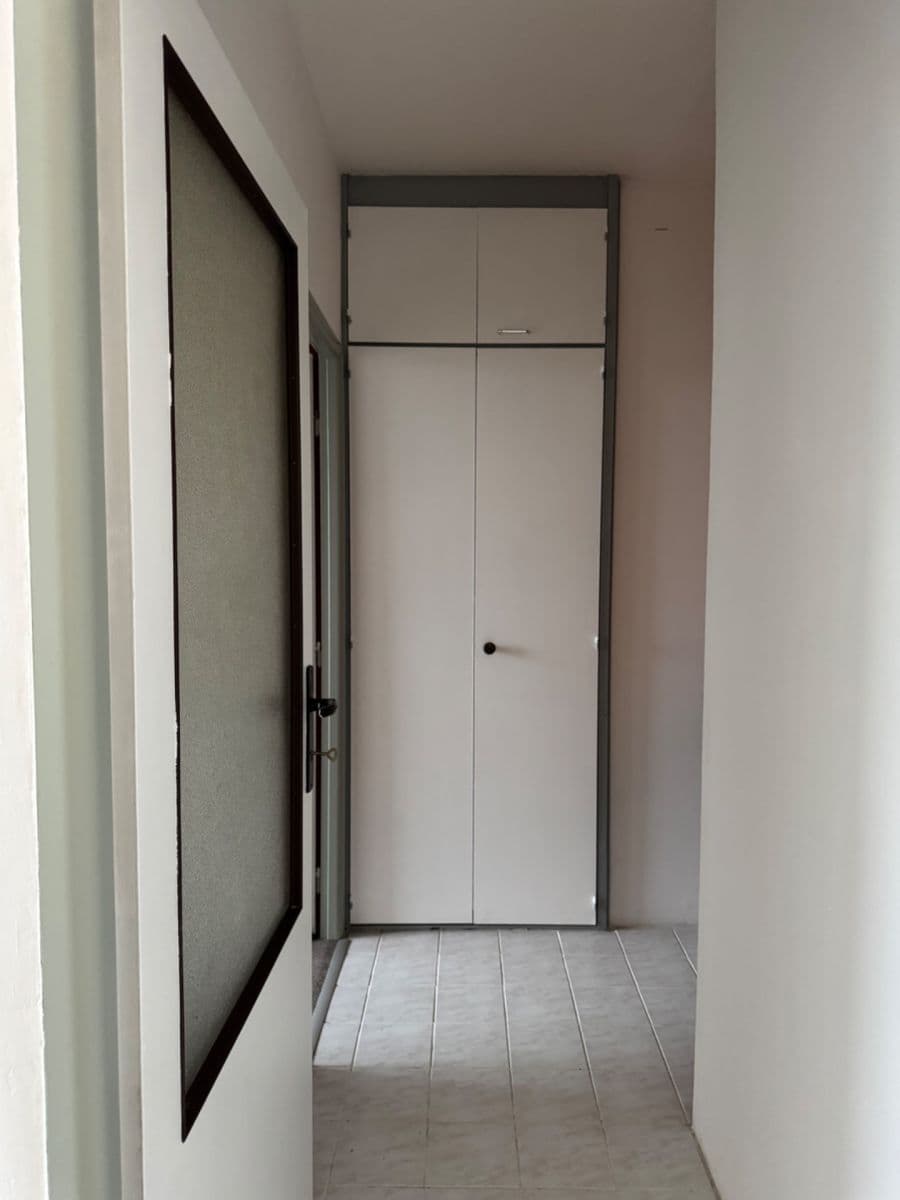 1 bedroom with open-plan kitchen flat to rent, 43 m², Steinerova, Prague, Prague 1 bedroom with open-plan kitchen flat to rent, 43 m², Steinerova, Prague, Prague
