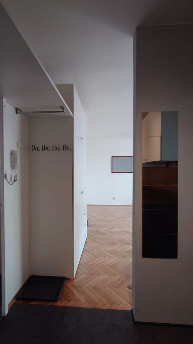 Studio flat to rent, 29 m², náměstí Míru, Prague, Prague Studio flat to rent, 29 m², náměstí Míru, Prague, Prague