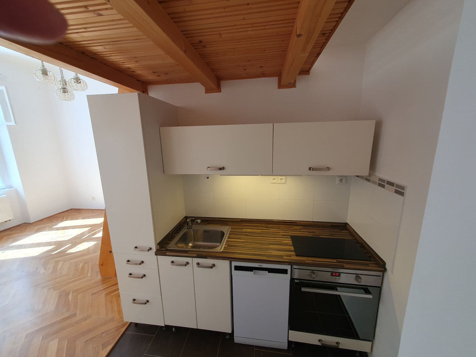 1 bedroom with open-plan kitchen flat to rent, 40 m², Šumavská, Prague, Prague 1 bedroom with open-plan kitchen flat to rent, 40 m², Šumavská, Prague, Prague