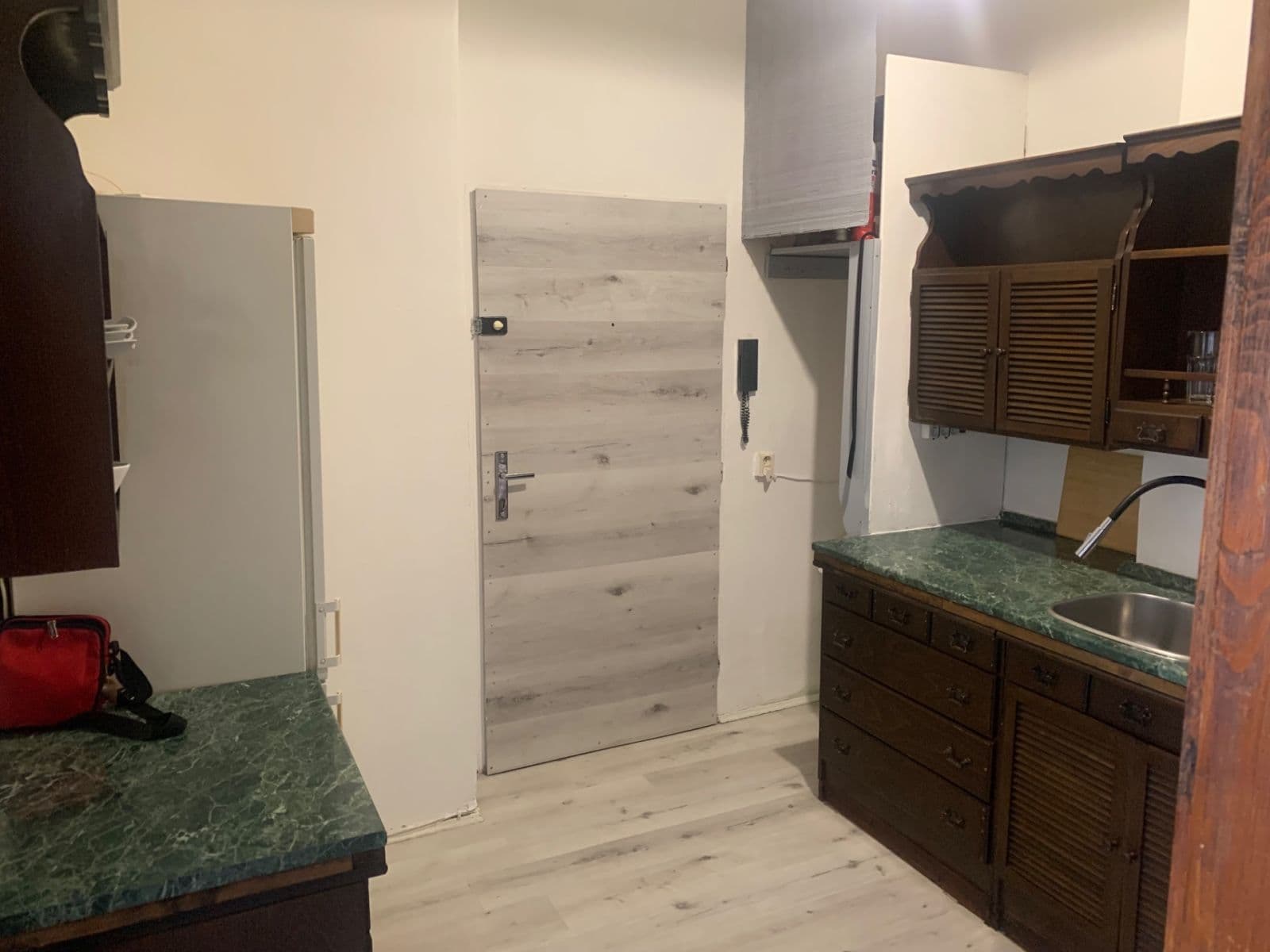 1 bedroom with open-plan kitchen flat to rent, 47 m², Vrchlického, Prague, Prague 1 bedroom with open-plan kitchen flat to rent, 47 m², Vrchlického, Prague, Prague