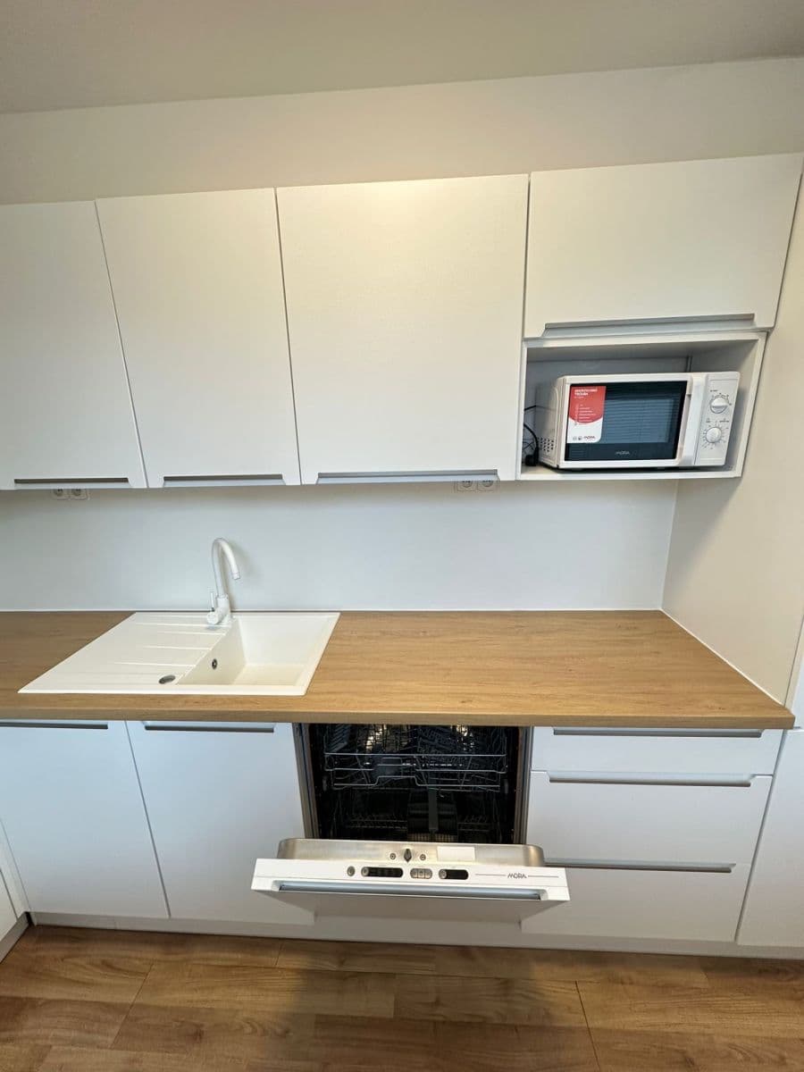 2 bedroom flat to rent, 70 m², Před Ústavem, Prague, Prague 2 bedroom flat to rent, 70 m², Před Ústavem, Prague, Prague