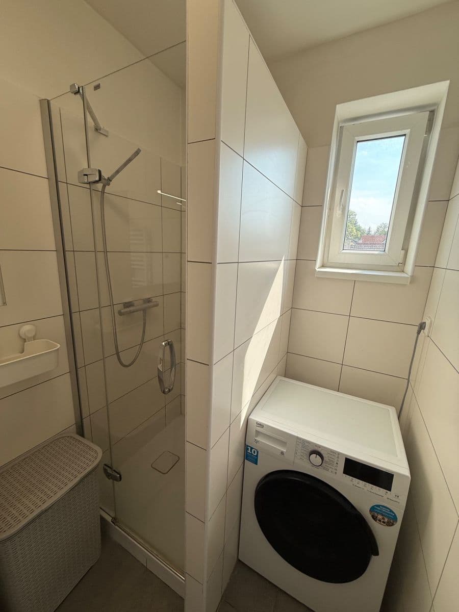 Studio flat to rent, 32 m², Hřbitovní, Libčice nad Vltavou, Středočeský Region Studio flat to rent, 32 m², Hřbitovní, Libčice nad Vltavou, Středočeský Region