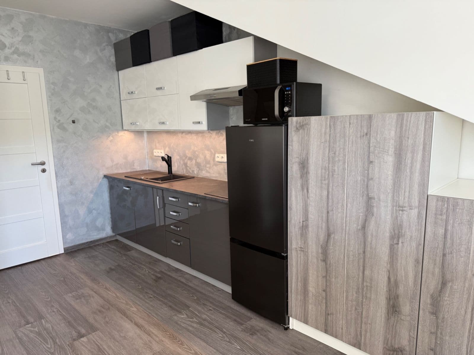 Studio flat to rent, 32 m², Hřbitovní, Libčice nad Vltavou, Středočeský Region Studio flat to rent, 32 m², Hřbitovní, Libčice nad Vltavou, Středočeský Region