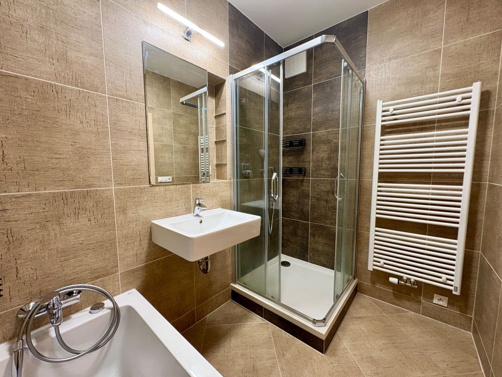 1 bedroom with open-plan kitchen flat to rent, 55 m², Nárožní, Prague, Prague 1 bedroom with open-plan kitchen flat to rent, 55 m², Nárožní, Prague, Prague