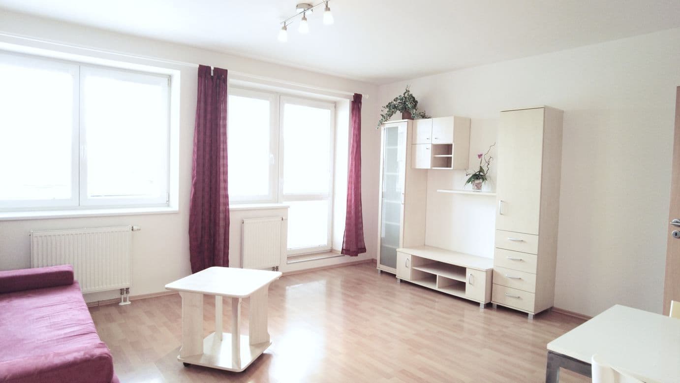 Studio flat to rent, 37 m², Boloňská, Prague, Prague Studio flat to rent, 37 m², Boloňská, Prague, Prague