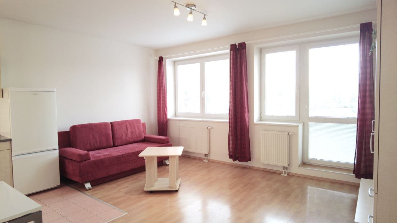 Studio flat to rent, 37 m², Boloňská, Prague, Prague Studio flat to rent, 37 m², Boloňská, Prague, Prague