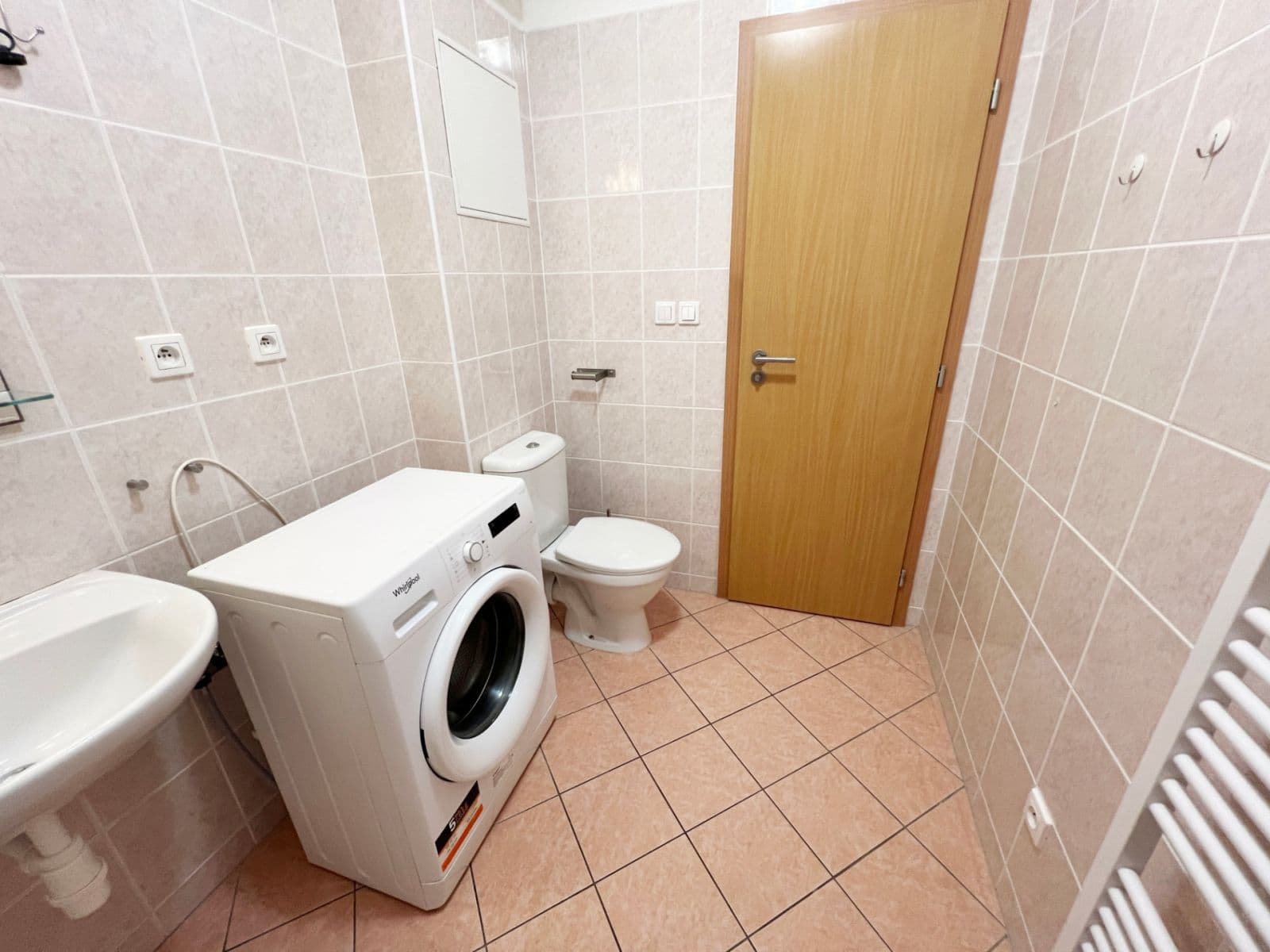 Studio flat to rent, 37 m², Boloňská, Prague, Prague Studio flat to rent, 37 m², Boloňská, Prague, Prague