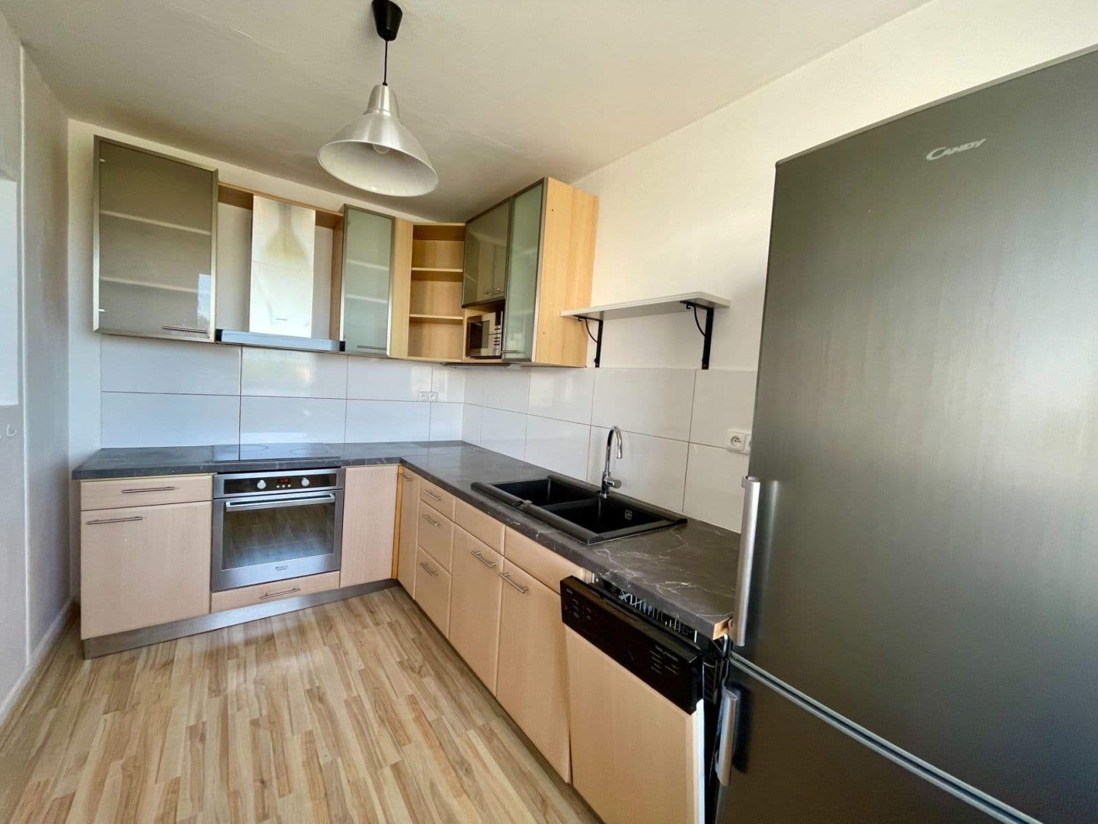 2 bedroom with open-plan kitchen flat to rent, 80 m², Na Chobotě, Prague, Prague 2 bedroom with open-plan kitchen flat to rent, 80 m², Na Chobotě, Prague, Prague