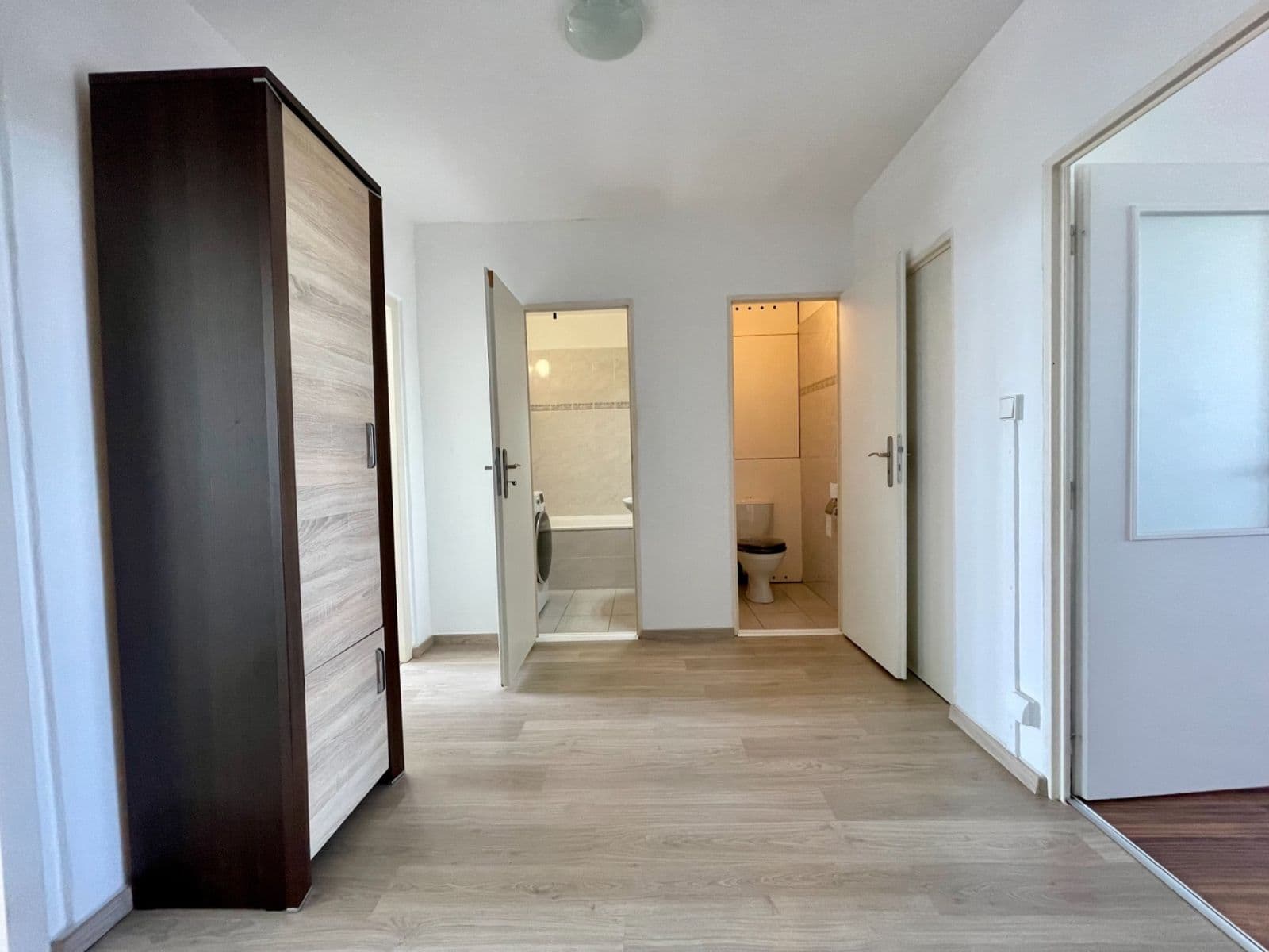 2 bedroom with open-plan kitchen flat to rent, 80 m², Na Chobotě, Prague, Prague 2 bedroom with open-plan kitchen flat to rent, 80 m², Na Chobotě, Prague, Prague