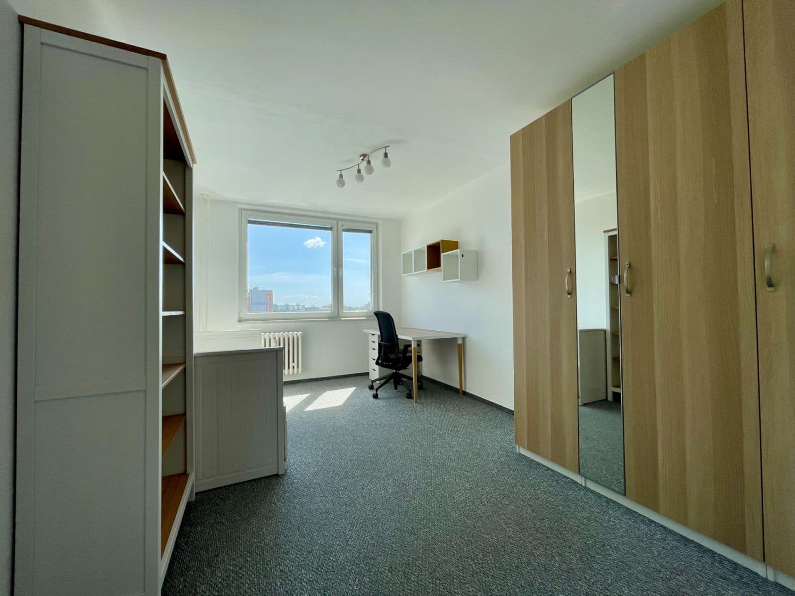 2 bedroom with open-plan kitchen flat to rent, 80 m², Na Chobotě, Prague, Prague 2 bedroom with open-plan kitchen flat to rent, 80 m², Na Chobotě, Prague, Prague