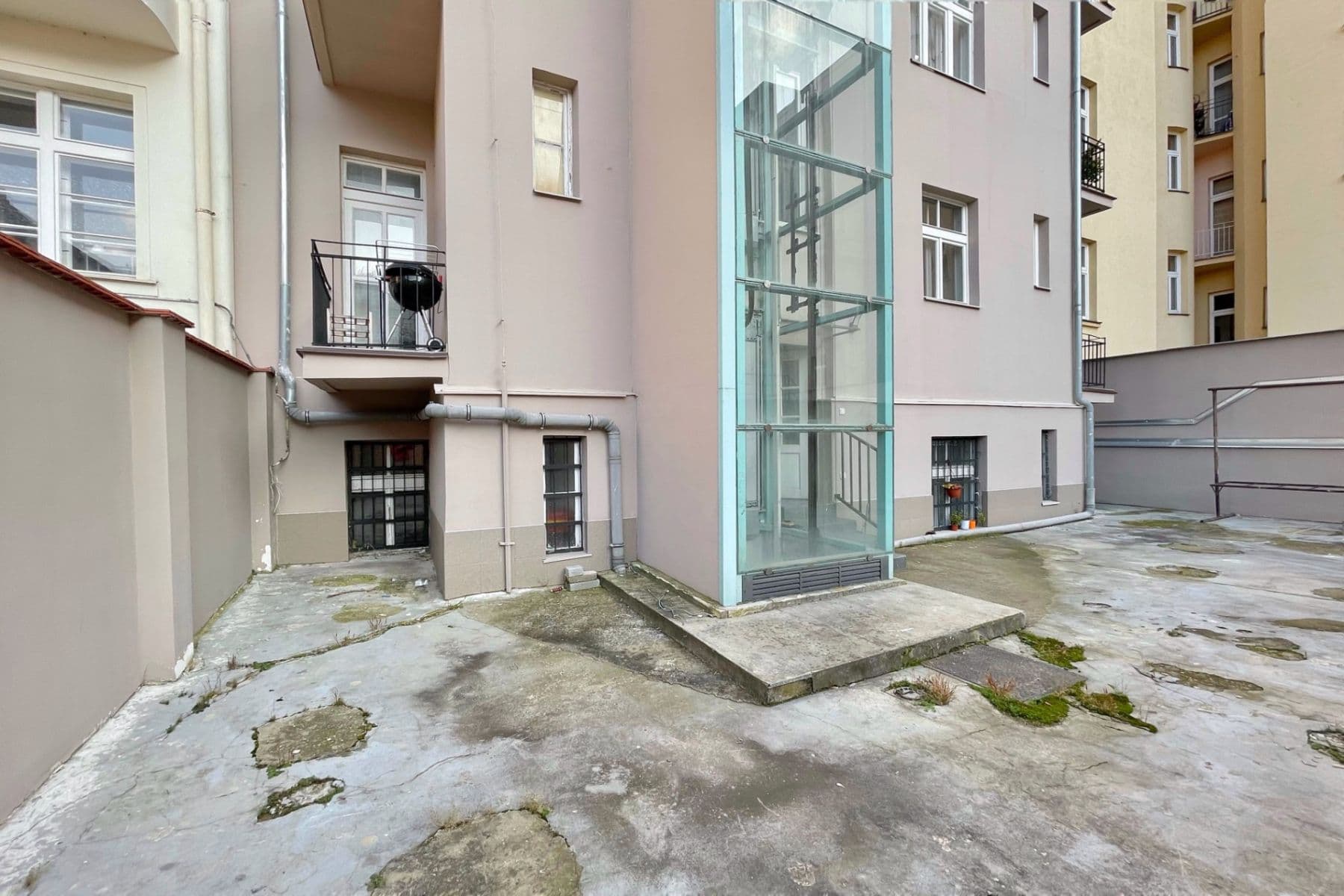 1 bedroom with open-plan kitchen flat to rent, 47 m², Českomalínská, Prague, Prague 1 bedroom with open-plan kitchen flat to rent, 47 m², Českomalínská, Prague, Prague