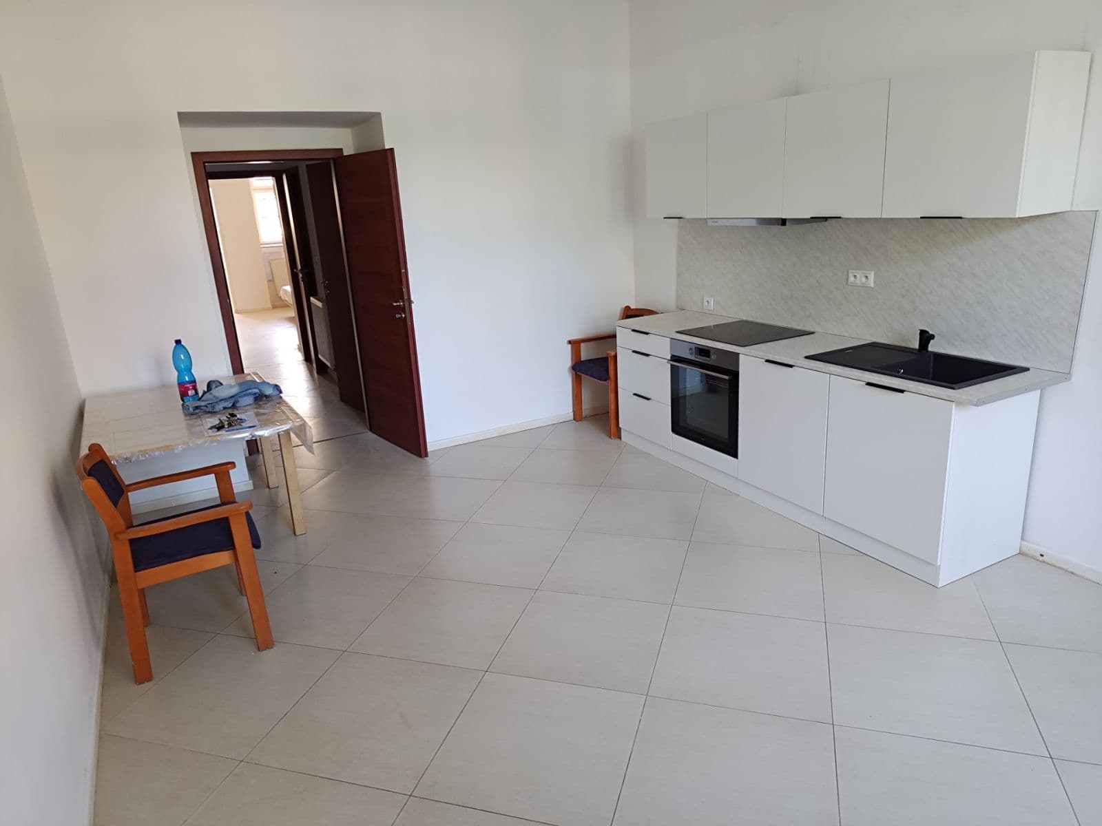 1 bedroom with open-plan kitchen flat to rent, 47 m², Českomalínská, Prague, Prague 1 bedroom with open-plan kitchen flat to rent, 47 m², Českomalínská, Prague, Prague