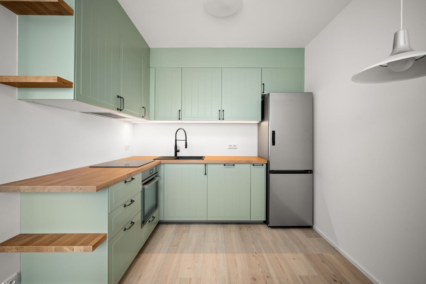 Studio flat to rent, 44 m², třída Generála Píky, Brno, Jihomoravský Region Studio flat to rent, 44 m², třída Generála Píky, Brno, Jihomoravský Region