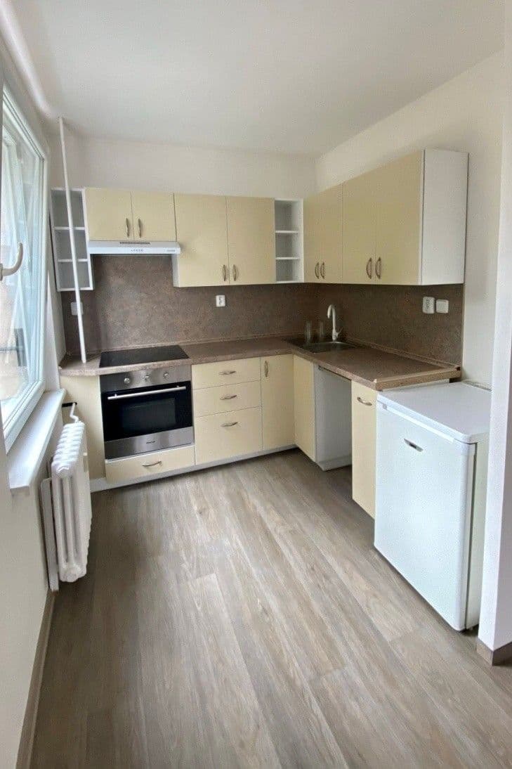 1 bedroom with open-plan kitchen flat to rent, 48 m², Litoměřická, Štětí, Ústecký Region 1 bedroom with open-plan kitchen flat to rent, 48 m², Litoměřická, Štětí, Ústecký Region